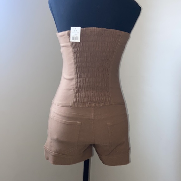 Nwt small bodycon romper. Stretch material. Super cute - Picture 3 of 7